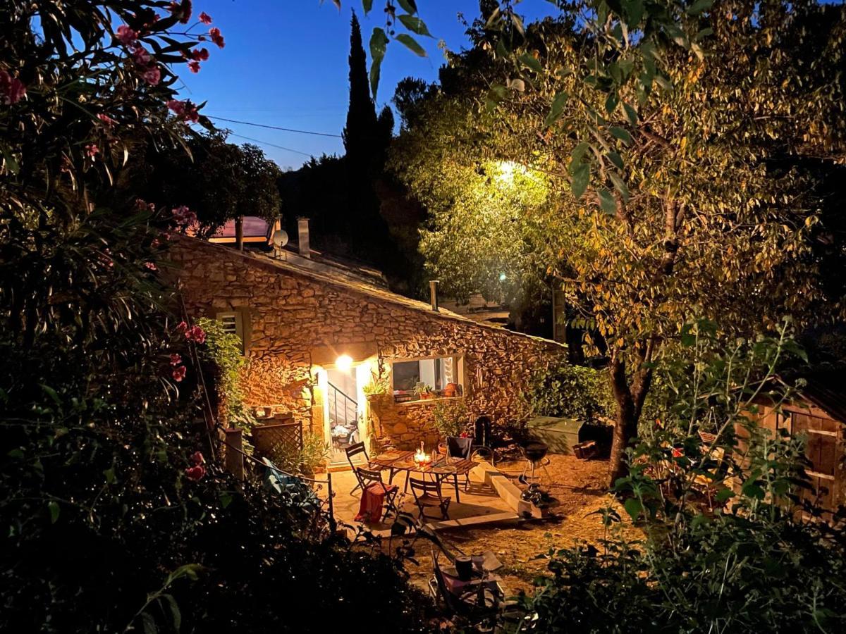 Jolie Annexe Du Mas Dans Le Coeur De La Garrigue Nimoise Villa นีมส์ ภายนอก รูปภาพ