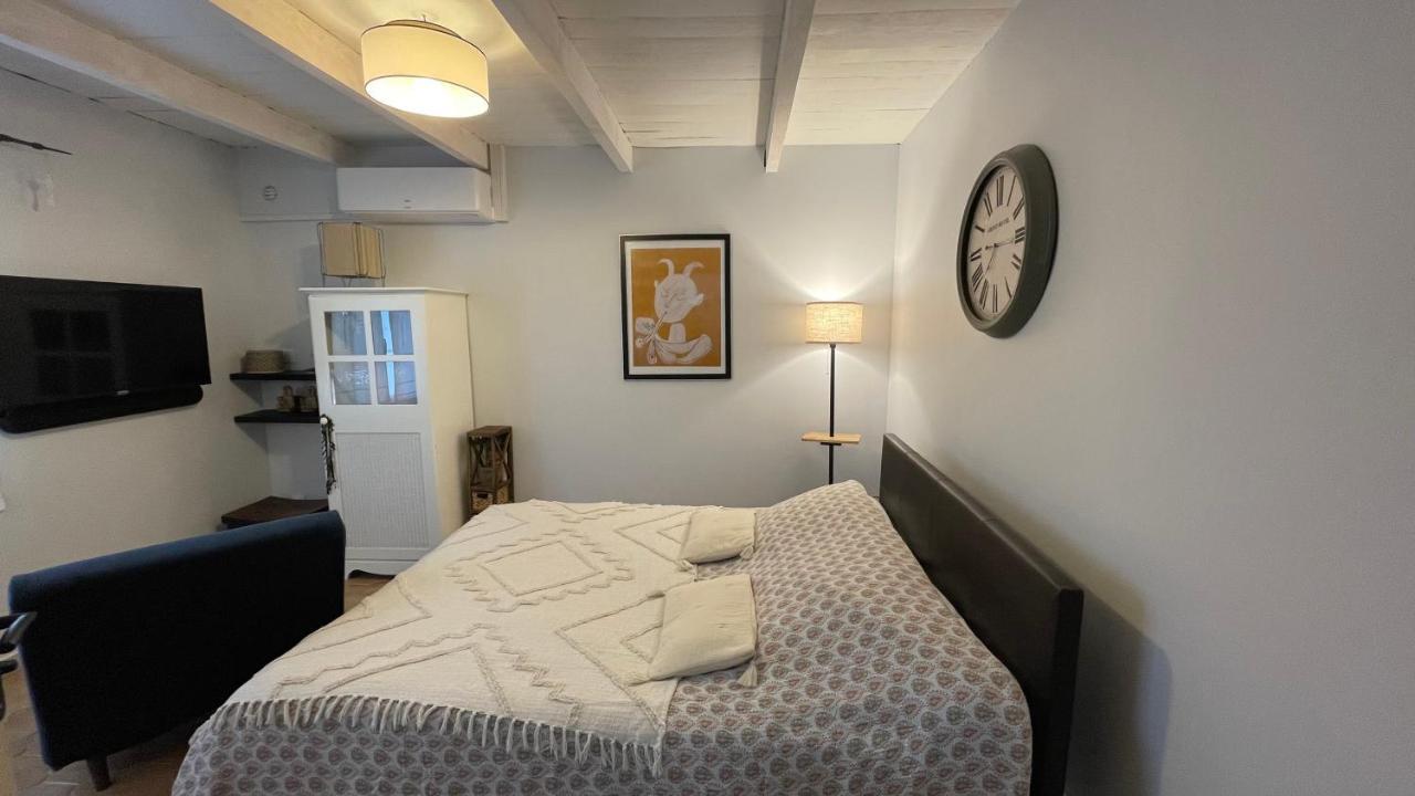 Jolie Annexe Du Mas Dans Le Coeur De La Garrigue Nimoise Villa นีมส์ ภายนอก รูปภาพ