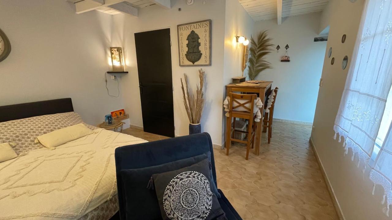 Jolie Annexe Du Mas Dans Le Coeur De La Garrigue Nimoise Villa นีมส์ ภายนอก รูปภาพ