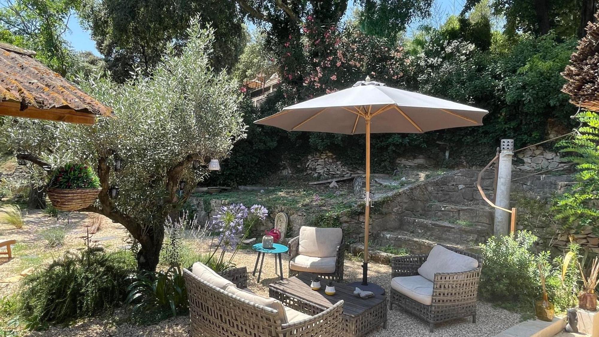 Jolie Annexe Du Mas Dans Le Coeur De La Garrigue Nimoise Villa นีมส์ ภายนอก รูปภาพ